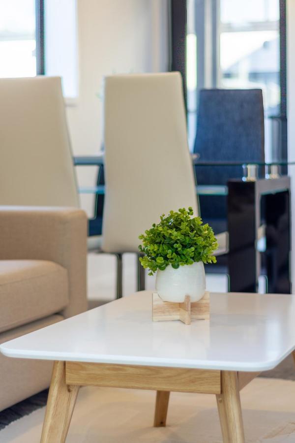 Modern 2 Bed, Hagley Park, Riverside Market Apartamento *